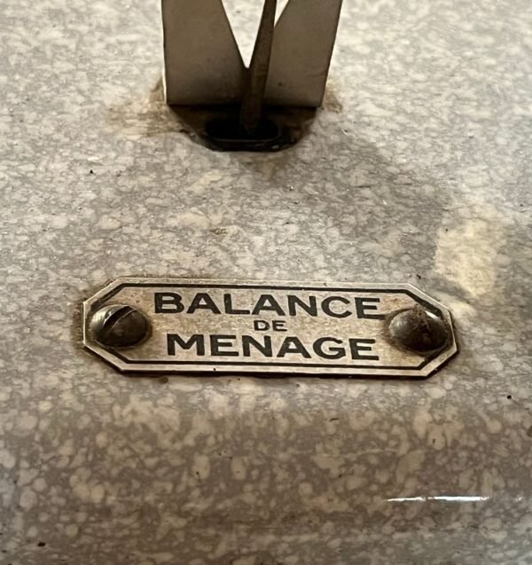 Dominique, la balance de cuisine en tôle émaillée – Image 5
