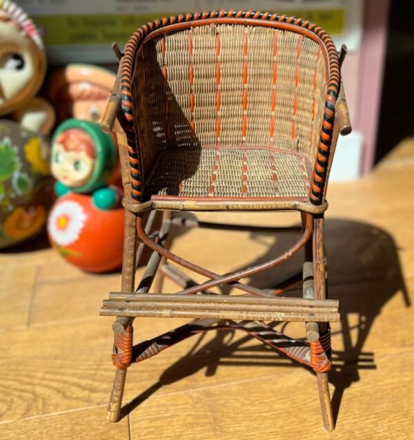 Lison, la chaise haute de poupée – Image 6