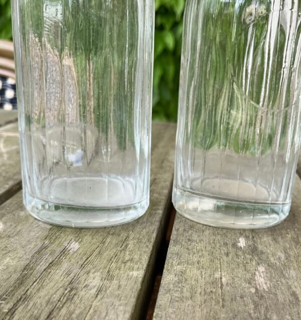 Les soeurs Lolo, les bouteilles en verre strié – Image 4