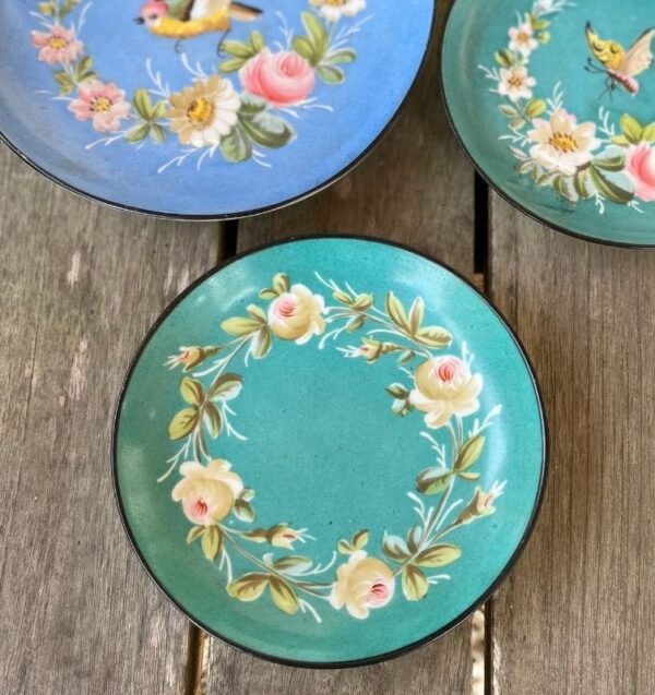 Cléo, le trio d'assiettes en porcelaine – Image 4