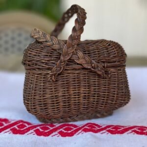 Lou, le petit panier de poupée