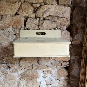 Agathe, la boîte murale en bois