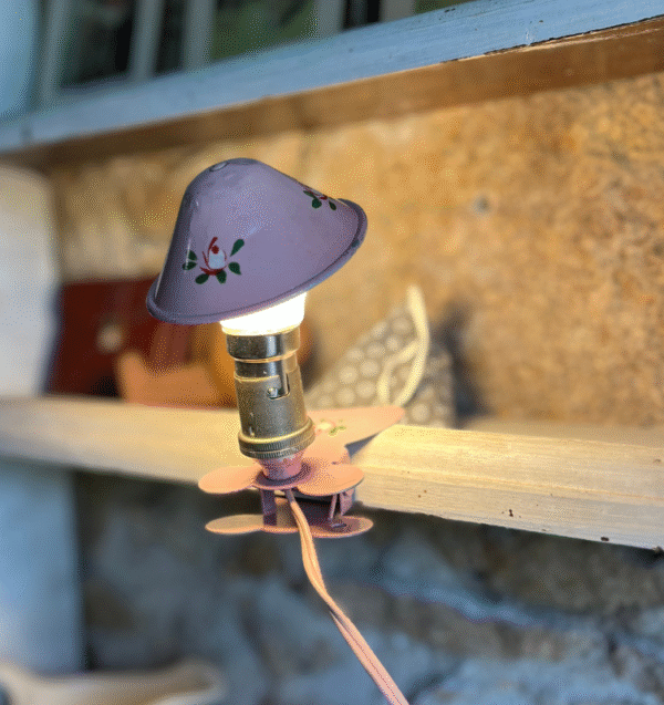 Claire, la petite lampe pince champignon – Image 4