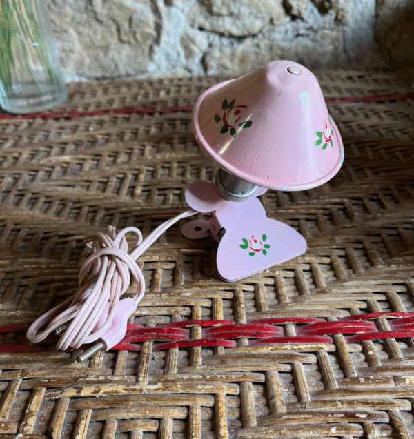 Claire, la petite lampe pince champignon