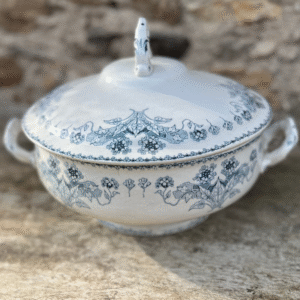 Yvette, la soupière Terre de fer Hélène