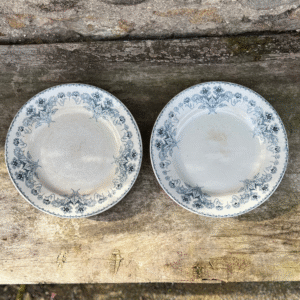 Josette, les grandes assiettes plates Terre de fer Hélène