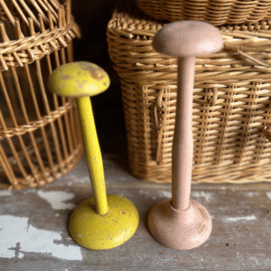 Paire de petits portes chapeaux