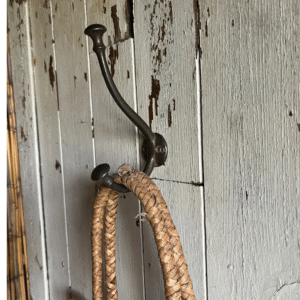 Petite patère en fonte